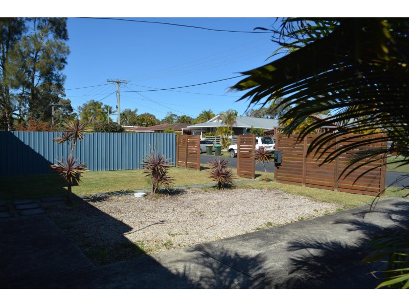 23 Pine Crescent, Sandy Beach NSW 2456