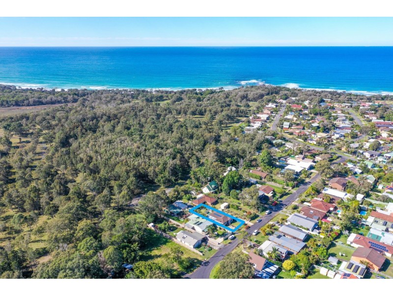 23 Pine Crescent, Sandy Beach NSW 2456