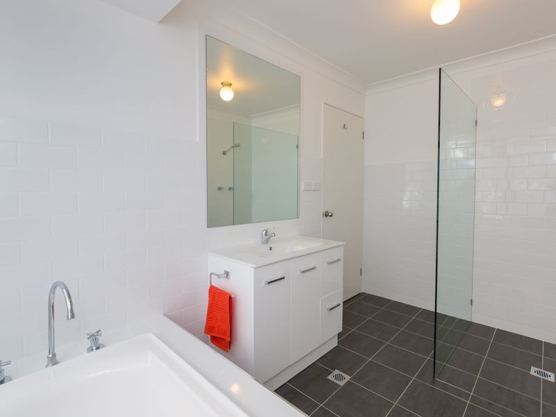 3 Taylor Close, Emerald Beach NSW 2456