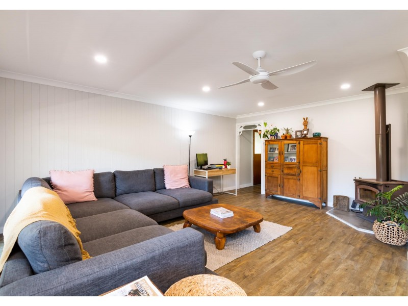 16 Young Street, Safety Beach NSW 2456