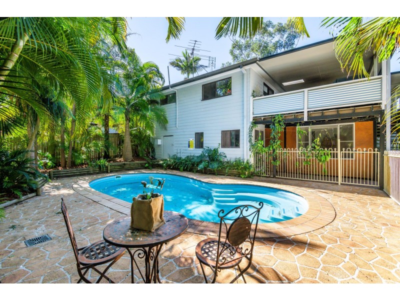 16 Young Street, Safety Beach NSW 2456