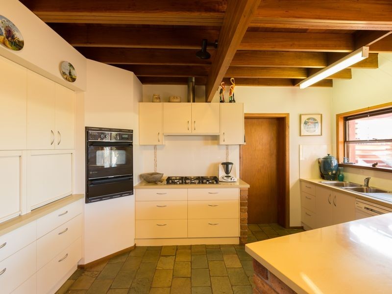 13 Ocean View Crescent, Emerald Beach NSW 2456