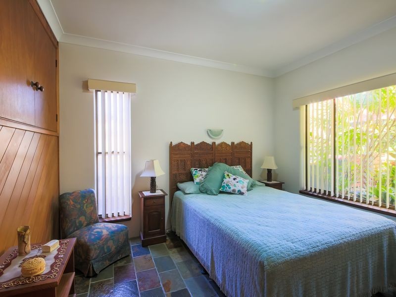 13 Ocean View Crescent, Emerald Beach NSW 2456