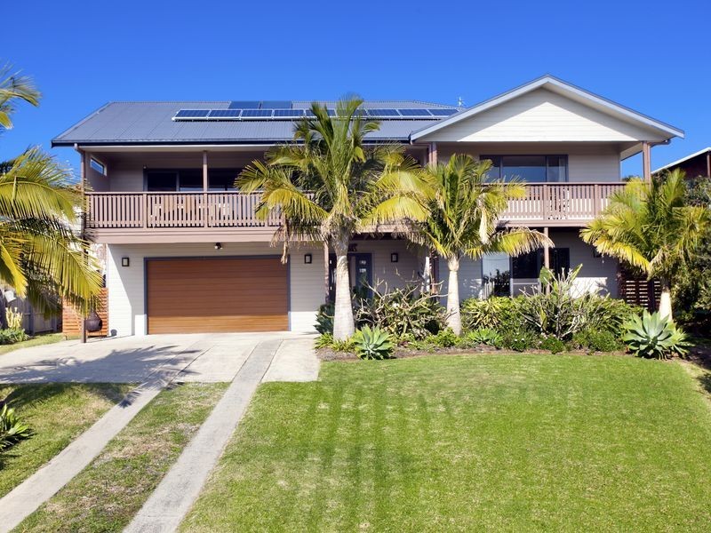 35 Ocean View Road, Arrawarra Headland NSW 2456