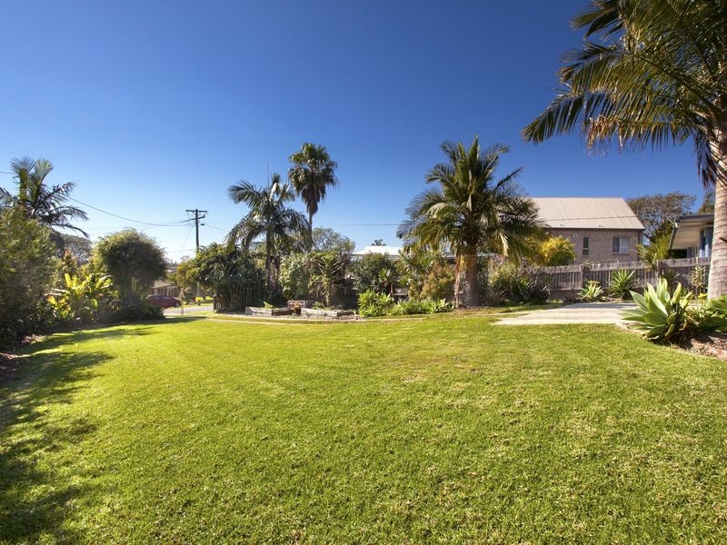 35 Ocean View Road, Arrawarra Headland NSW 2456