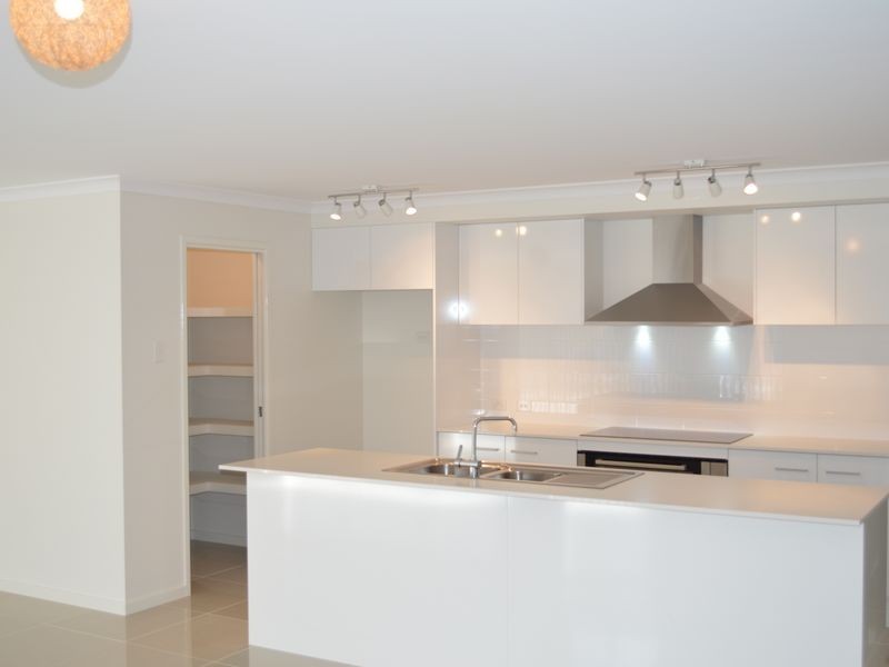 5 Humpback Crescent, Safety Beach NSW 2456