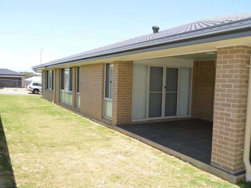 5 Humpback Crescent, Safety Beach NSW 2456