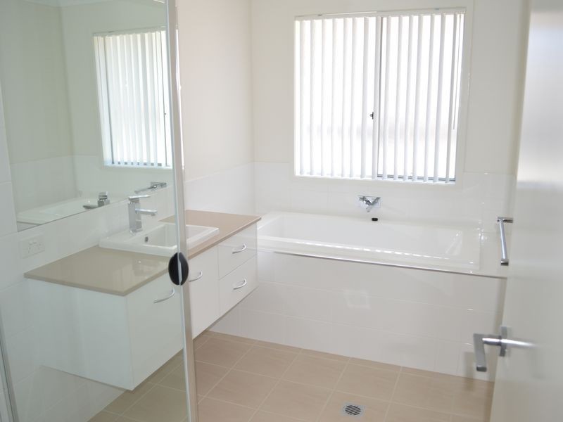 5 Humpback Crescent, Safety Beach NSW 2456