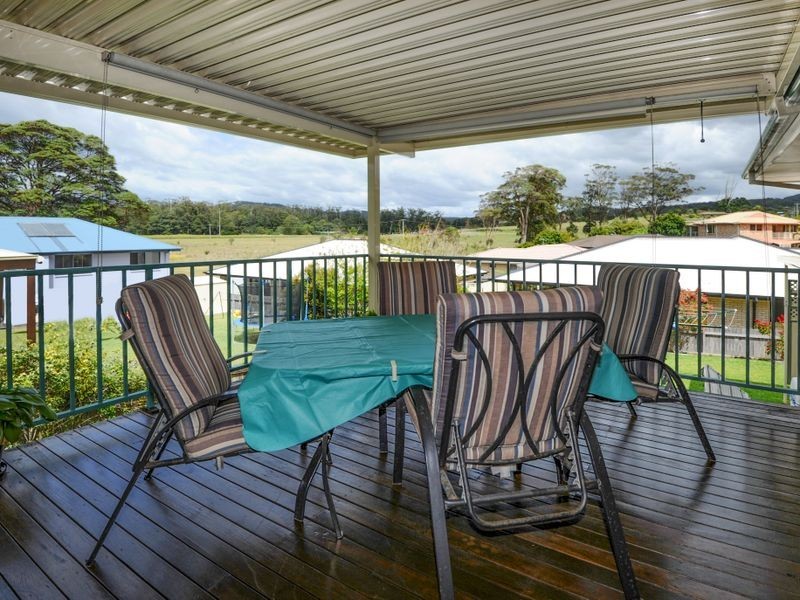 8 McIntosh Crescent, Woolgoolga NSW 2456