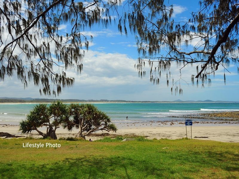 2 Fuller Street, Arrawarra Headland NSW 2456