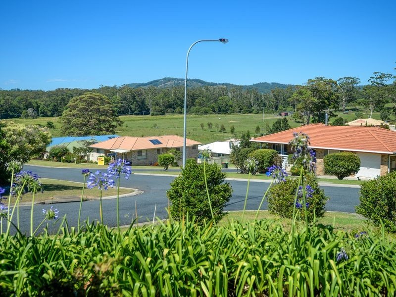 1 McIntosh Crescent, Woolgoolga NSW 2456