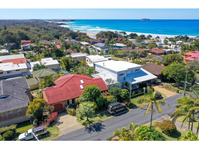 13 Ocean View Crescent, Emerald Beach NSW 2456