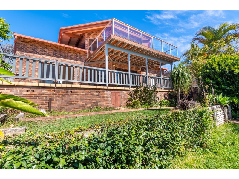 13 Ocean View Crescent, Emerald Beach NSW 2456