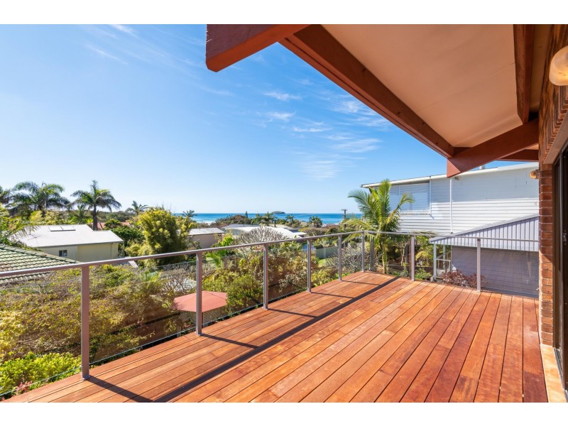 13 Ocean View Crescent, Emerald Beach NSW 2456
