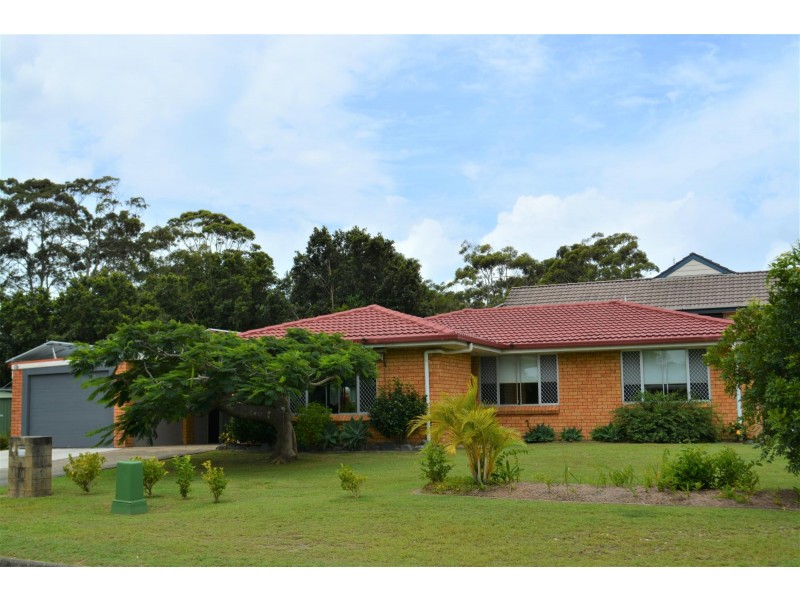 1 Kim Close, Woolgoolga NSW 2456