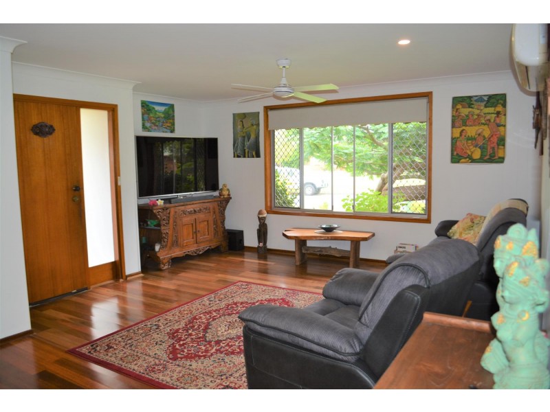 1 Kim Close, Woolgoolga NSW 2456