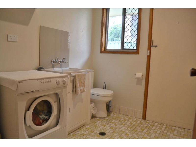 1 Kim Close, Woolgoolga NSW 2456