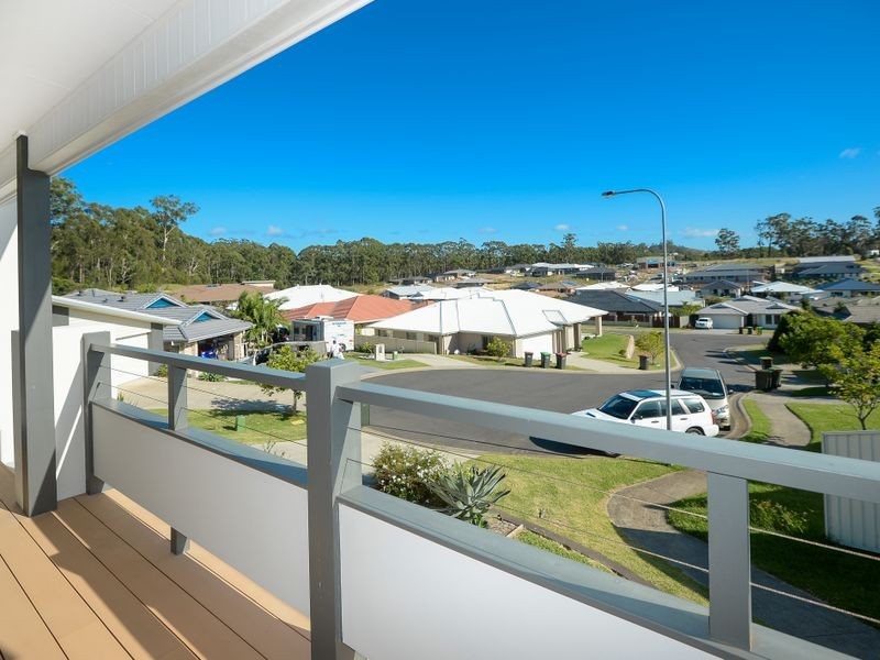 7 Outrigger Place, Safety Beach NSW 2456