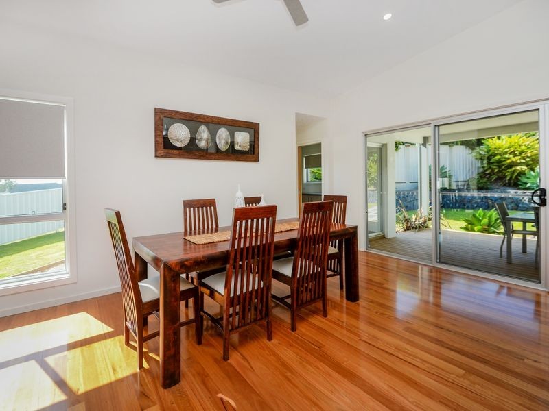 7 Outrigger Place, Safety Beach NSW 2456