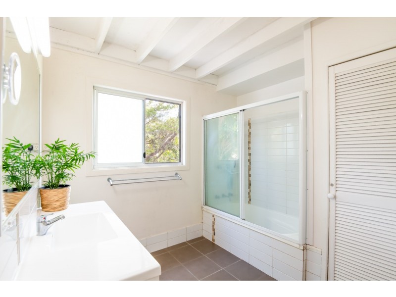 41 Dammerel crescent, Emerald Beach NSW 2456