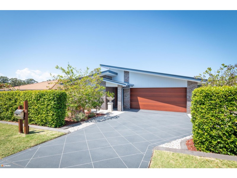 68 Admiralty Drive, Safety Beach NSW 2456