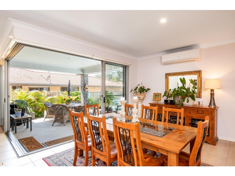 68 Admiralty Drive, Safety Beach NSW 2456