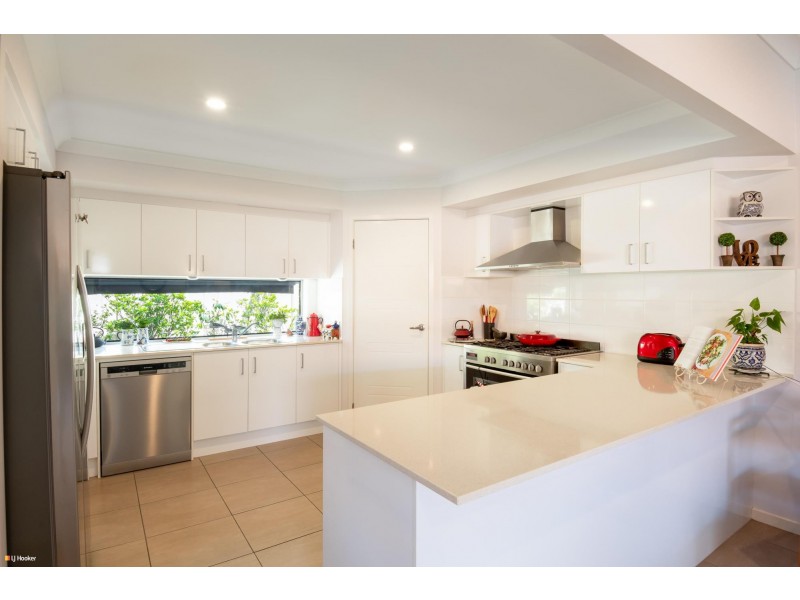 68 Admiralty Drive, Safety Beach NSW 2456
