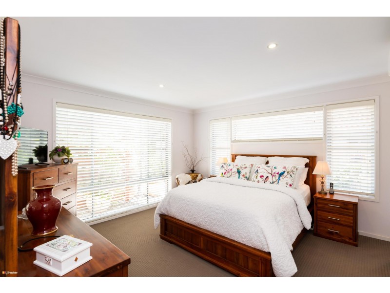 68 Admiralty Drive, Safety Beach NSW 2456