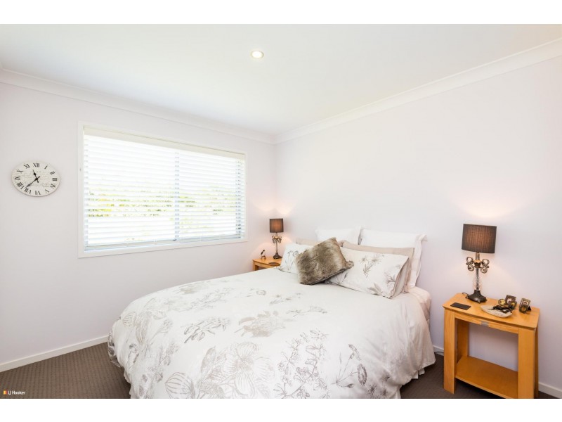 68 Admiralty Drive, Safety Beach NSW 2456