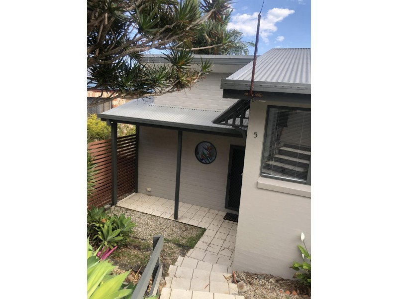 5 Barnes street, Woolgoolga NSW 2456