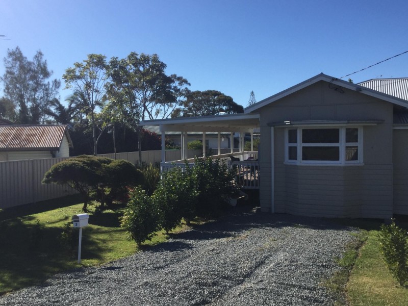 3 Mackay Street, Woolgoolga NSW 2456