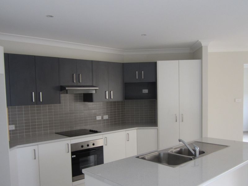 4 Reef Cove, Safety Beach NSW 2456