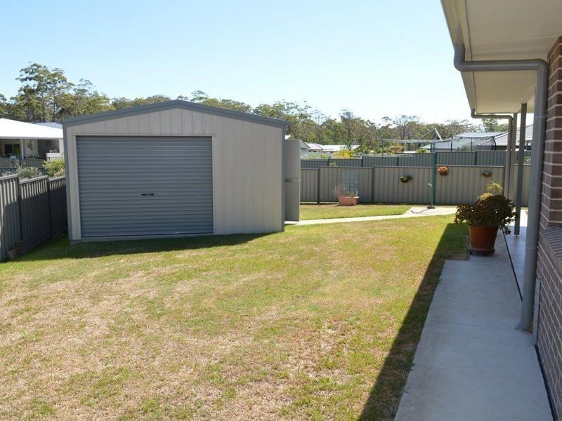 4 Reef Cove, Safety Beach NSW 2456