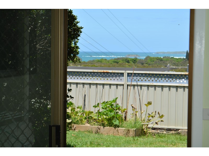 51 Cassia Lane, Woolgoolga NSW 2456