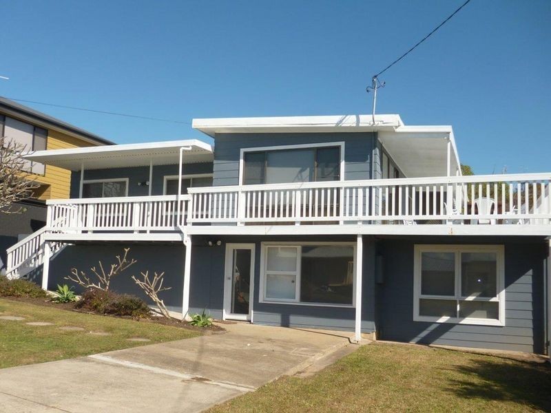 15 First Avenue, Arrawarra Headland NSW 2456