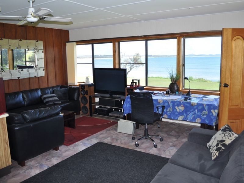 8 First Avenue, Arrawarra Headland NSW 2456