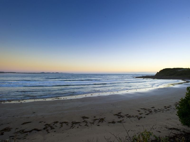 8 First Avenue, Arrawarra Headland NSW 2456