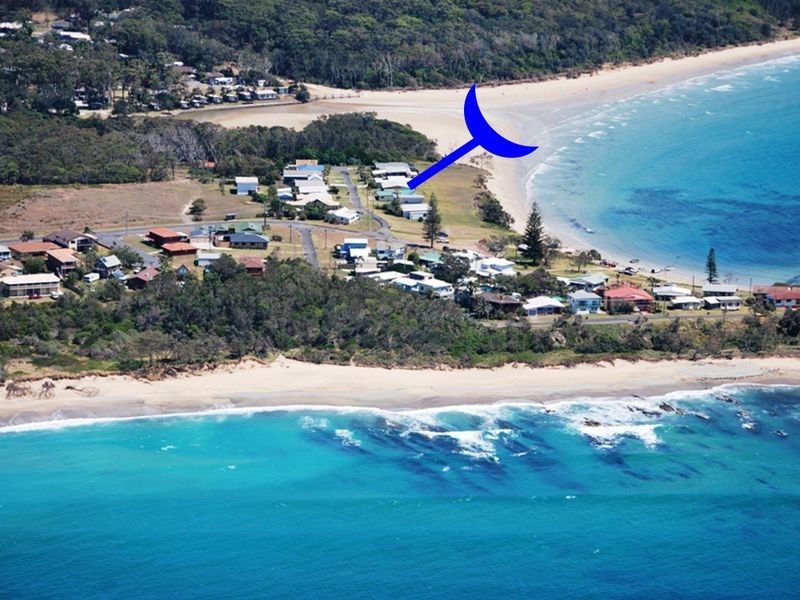 8 First Avenue, Arrawarra Headland NSW 2456