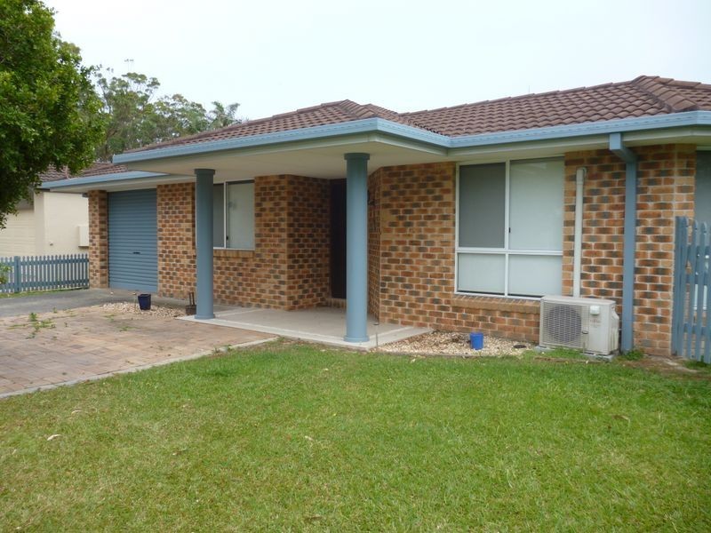 2 Marlin Close, Emerald Beach NSW 2456