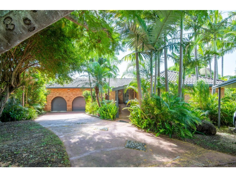 7 Leplaw Close, Safety Beach NSW 2456