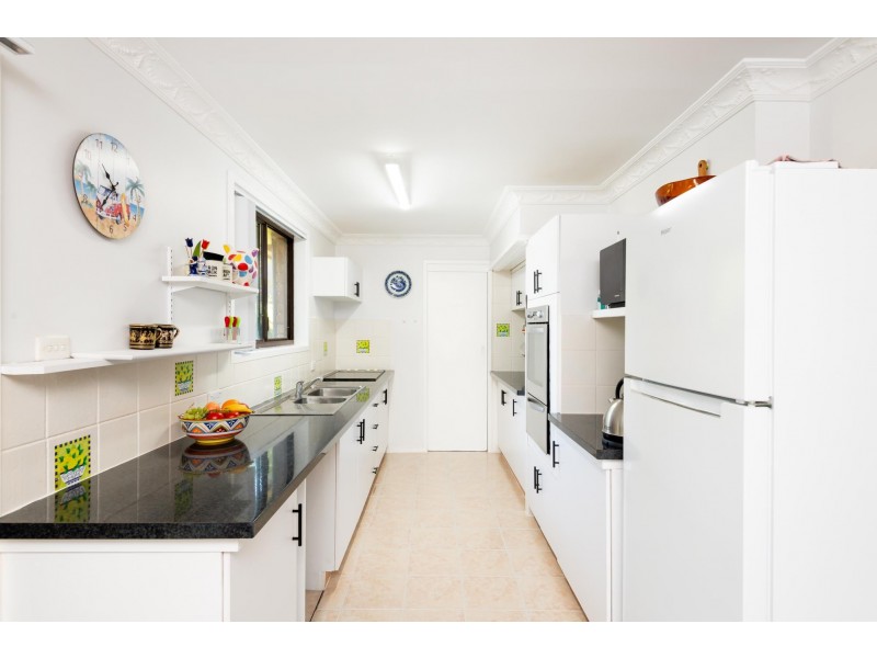 7 Leplaw Close, Safety Beach NSW 2456