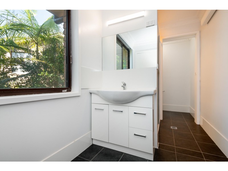 7 Leplaw Close, Safety Beach NSW 2456