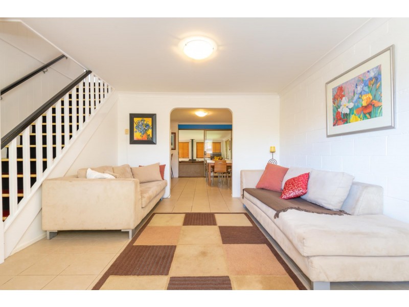 1/6 Haines Close, Woolgoolga NSW 2456