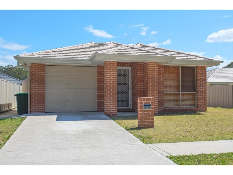 4 Seashells Avenue, Sandy Beach NSW 2456