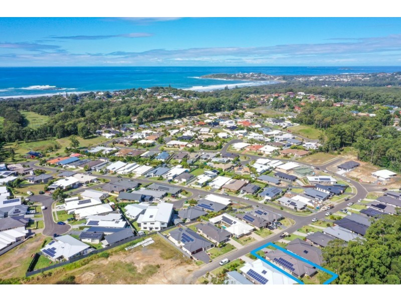 5 Humpback Crescent, Safety Beach NSW 2456