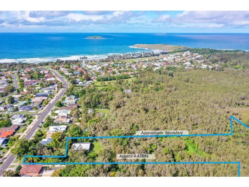 72 Diamond Head Drive, Sandy Beach NSW 2456