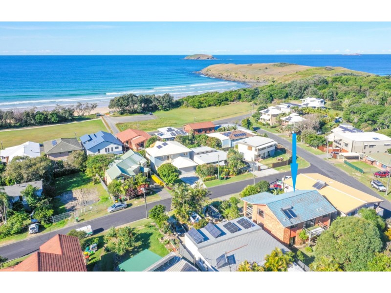 70 Blue Gum Avenue, Sandy Beach NSW 2456