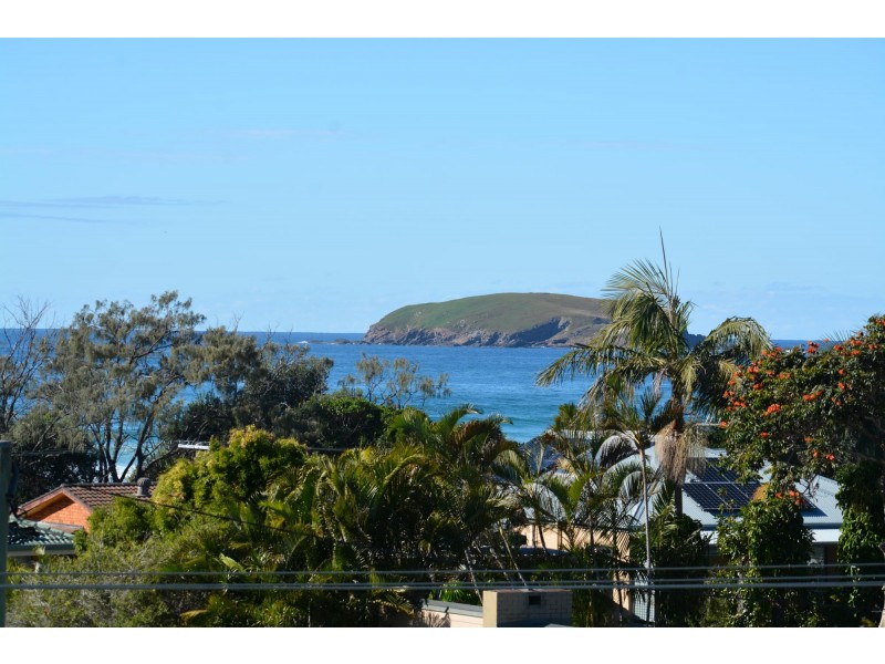 70 Blue Gum Avenue, Sandy Beach NSW 2456
