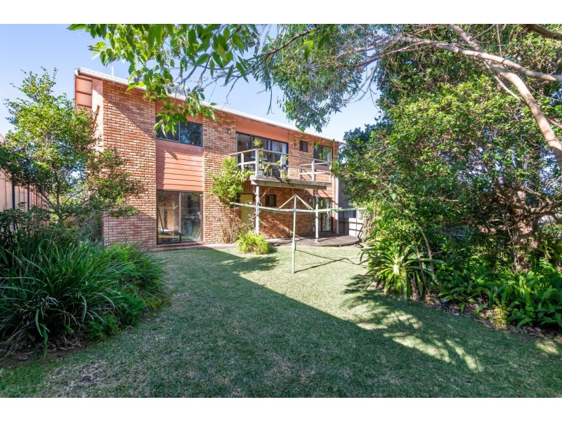70 Blue Gum Avenue, Sandy Beach NSW 2456