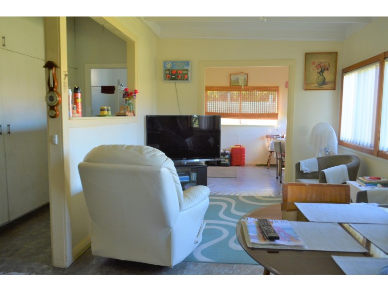 17 Clarence Street, Woolgoolga NSW 2456